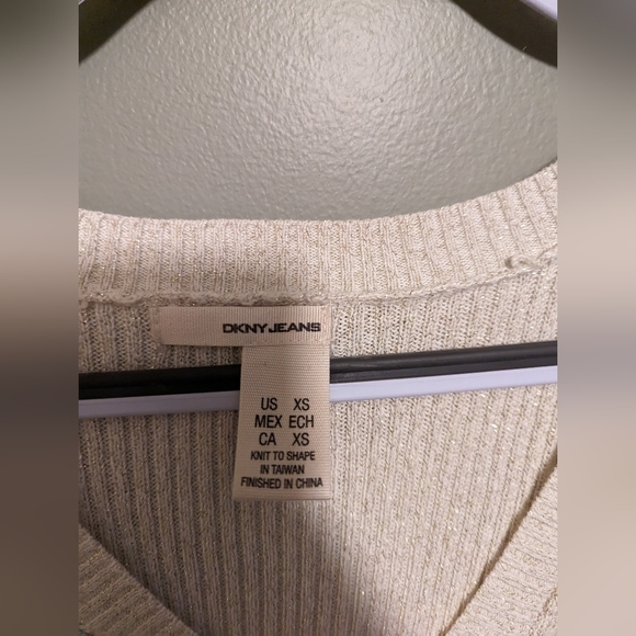 DKNY Sweater - Picture 3 of 5